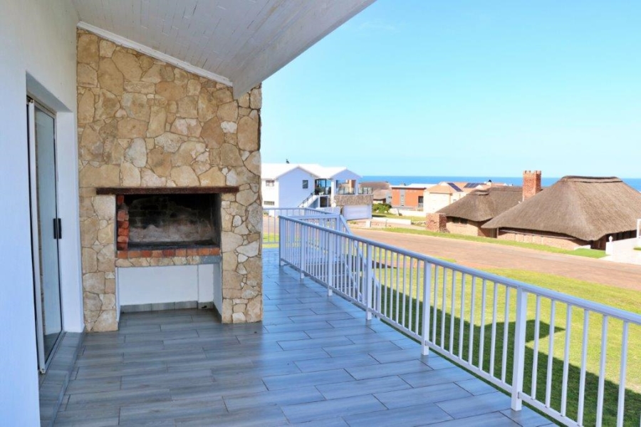 4 Bedroom Property for Sale in Jongensfontein Western Cape